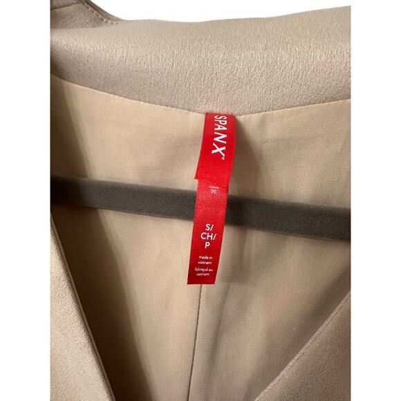 Spanx Women's Care Free Crepe Vest Top HT3 Tahini Size: S - Picture 4 of 5